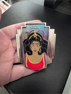 2023 Disney D100 Mickey’s Of Glendale MOG WDI LE 300 Pin Hunchback Esmeralda